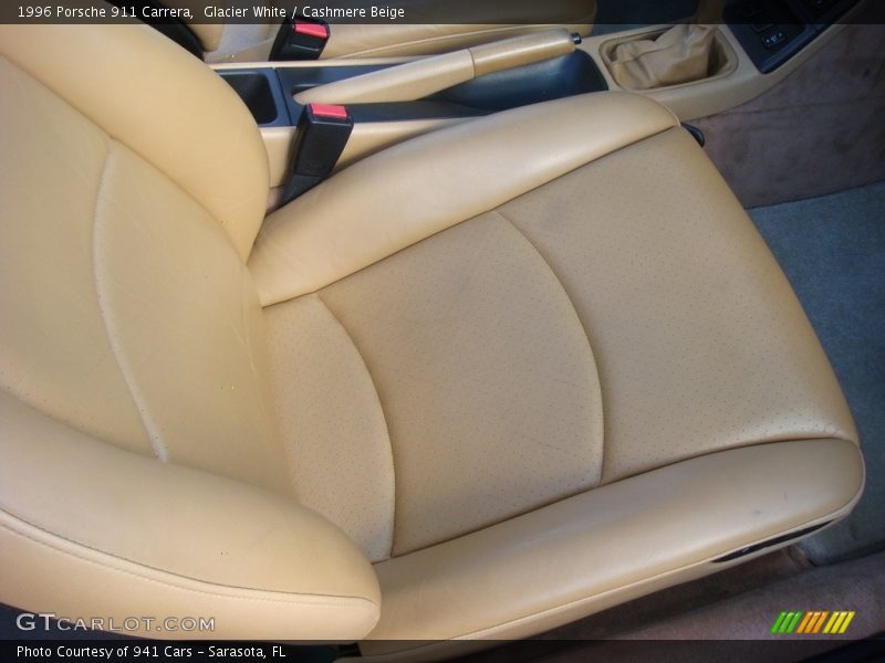 Glacier White / Cashmere Beige 1996 Porsche 911 Carrera
