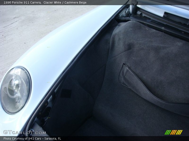 Glacier White / Cashmere Beige 1996 Porsche 911 Carrera