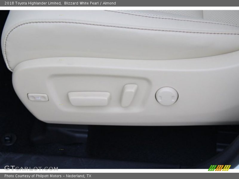 Blizzard White Pearl / Almond 2018 Toyota Highlander Limited