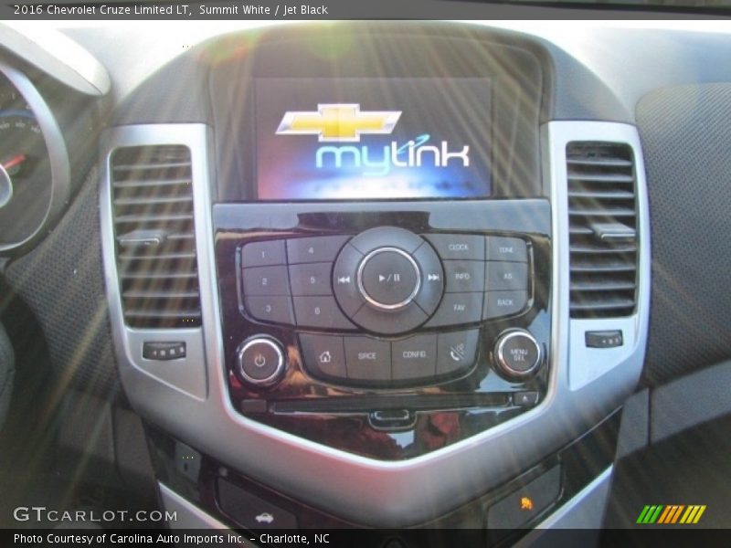 Summit White / Jet Black 2016 Chevrolet Cruze Limited LT