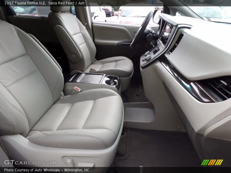 Salsa Red Pearl / Ash 2017 Toyota Sienna XLE