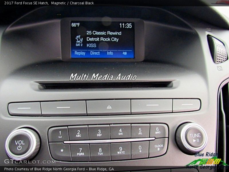 Magnetic / Charcoal Black 2017 Ford Focus SE Hatch