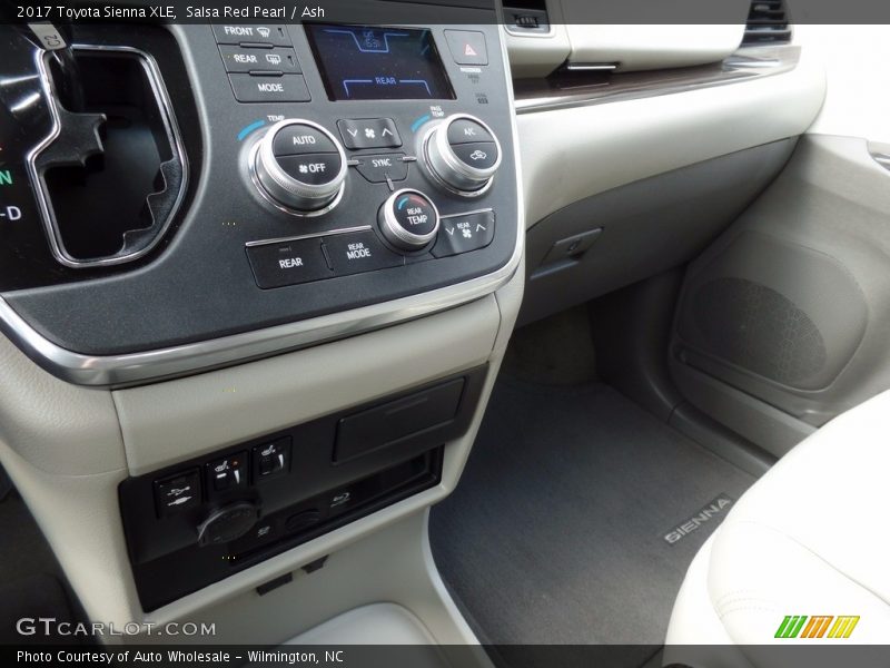 Salsa Red Pearl / Ash 2017 Toyota Sienna XLE