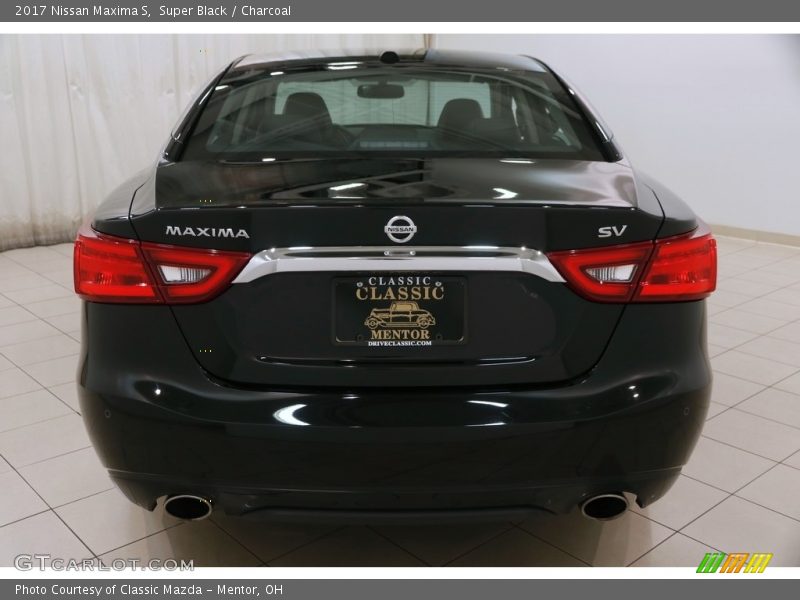 Super Black / Charcoal 2017 Nissan Maxima S