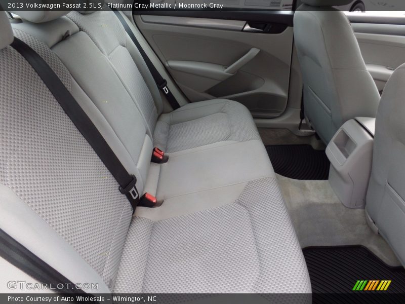 Platinum Gray Metallic / Moonrock Gray 2013 Volkswagen Passat 2.5L S