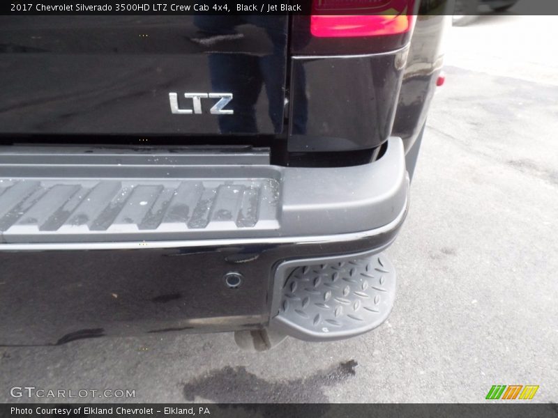 Black / Jet Black 2017 Chevrolet Silverado 3500HD LTZ Crew Cab 4x4