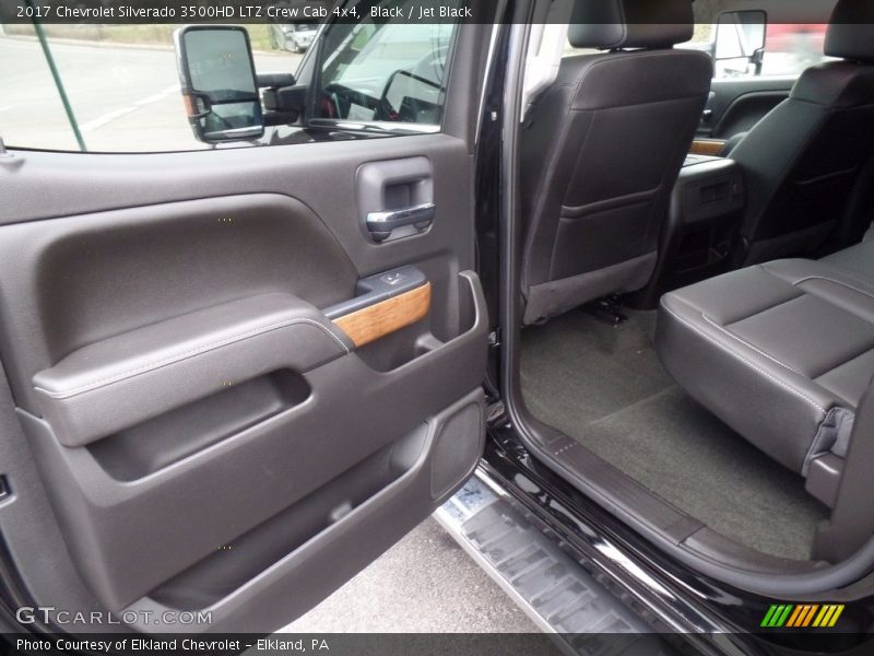 Black / Jet Black 2017 Chevrolet Silverado 3500HD LTZ Crew Cab 4x4