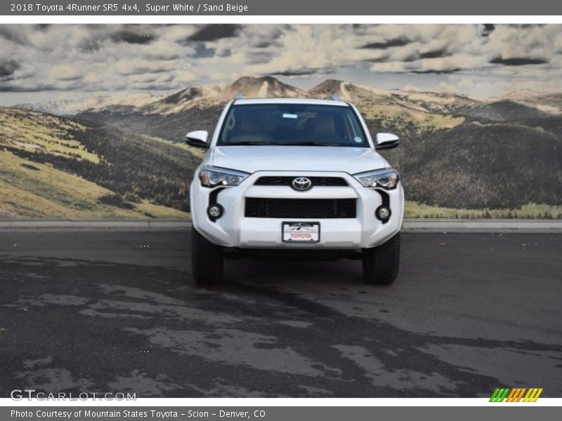 Super White / Sand Beige 2018 Toyota 4Runner SR5 4x4