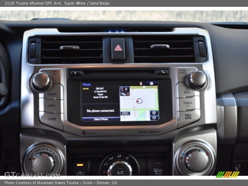 Super White / Sand Beige 2018 Toyota 4Runner SR5 4x4