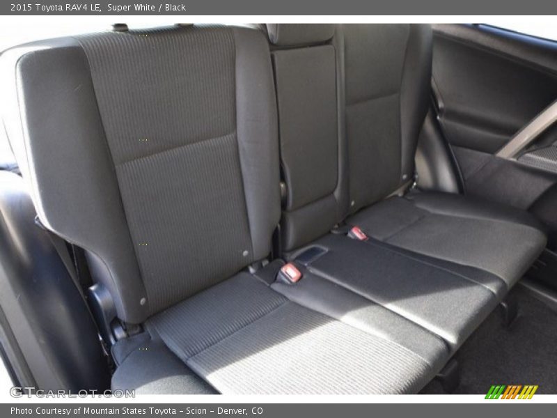 Super White / Black 2015 Toyota RAV4 LE