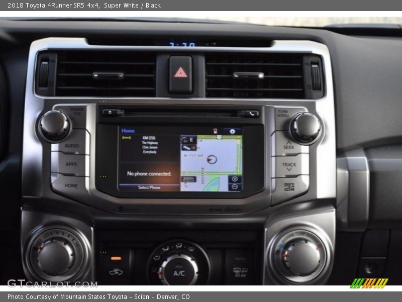 Super White / Black 2018 Toyota 4Runner SR5 4x4