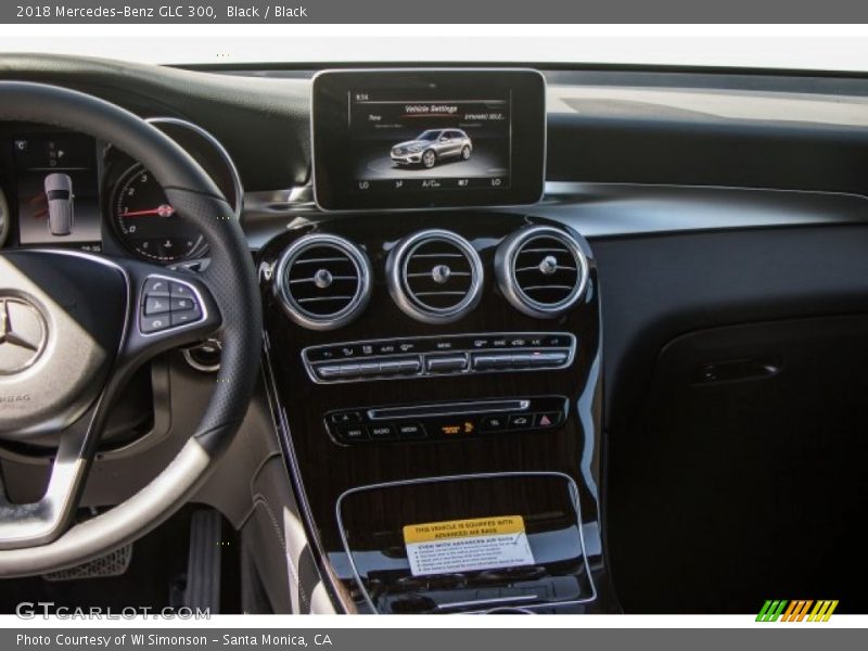 Black / Black 2018 Mercedes-Benz GLC 300
