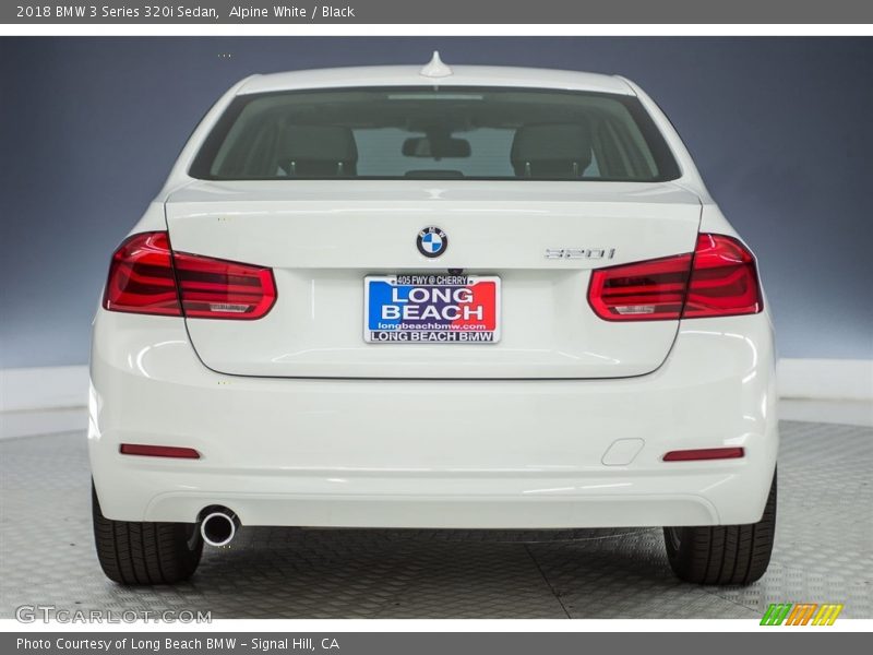 Alpine White / Black 2018 BMW 3 Series 320i Sedan