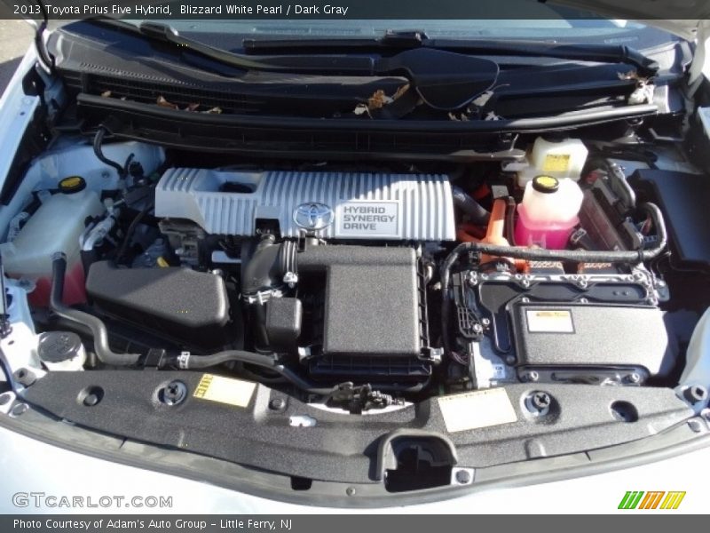 Blizzard White Pearl / Dark Gray 2013 Toyota Prius Five Hybrid