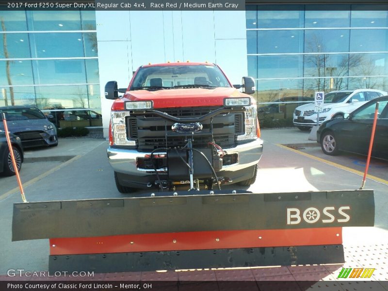 Race Red / Medium Earth Gray 2017 Ford F250 Super Duty XL Regular Cab 4x4