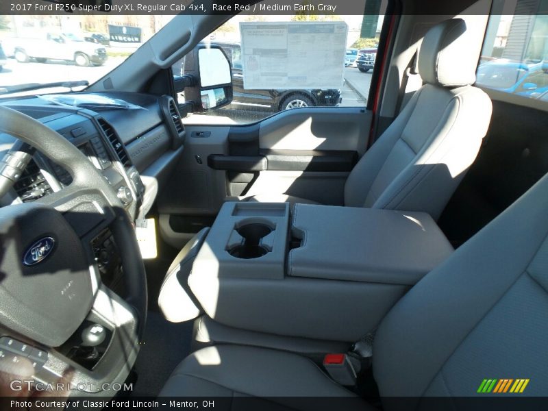 Race Red / Medium Earth Gray 2017 Ford F250 Super Duty XL Regular Cab 4x4