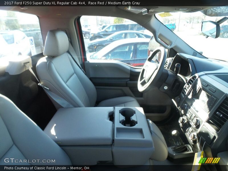 Race Red / Medium Earth Gray 2017 Ford F250 Super Duty XL Regular Cab 4x4