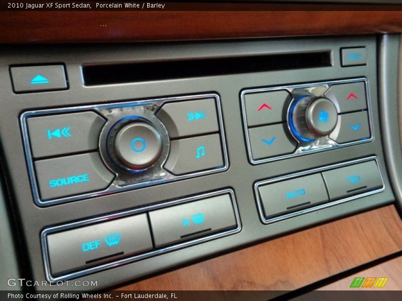 Controls of 2010 XF Sport Sedan