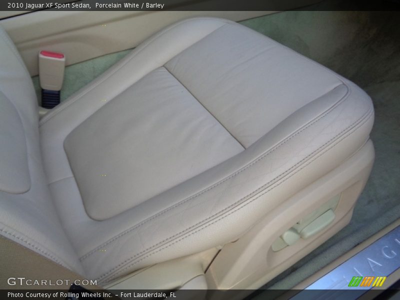 Porcelain White / Barley 2010 Jaguar XF Sport Sedan