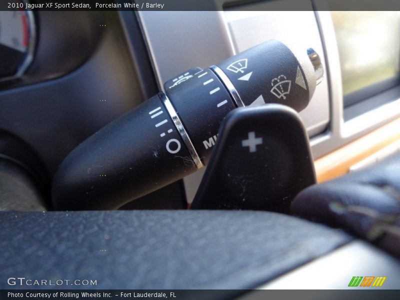 Controls of 2010 XF Sport Sedan