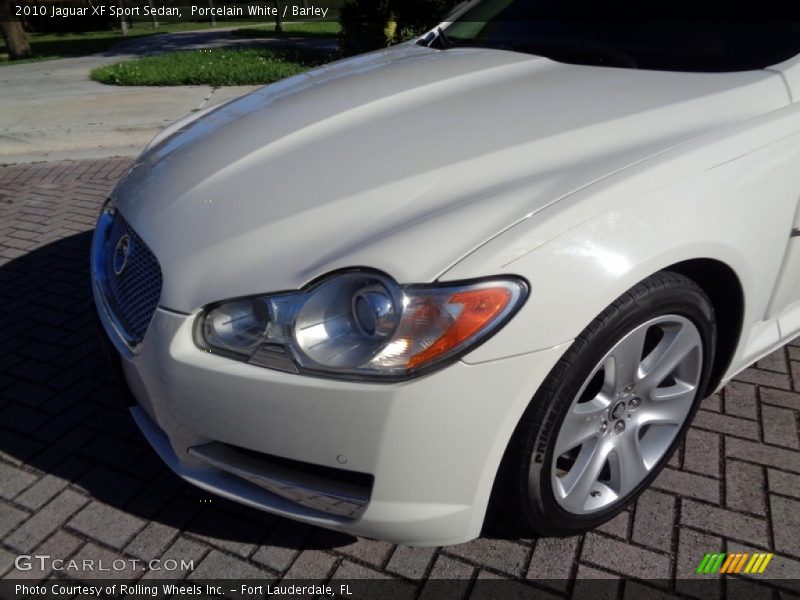 Porcelain White / Barley 2010 Jaguar XF Sport Sedan