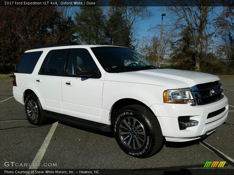 Oxford White / Dune 2017 Ford Expedition XLT 4x4