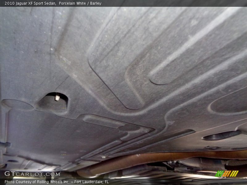 Porcelain White / Barley 2010 Jaguar XF Sport Sedan