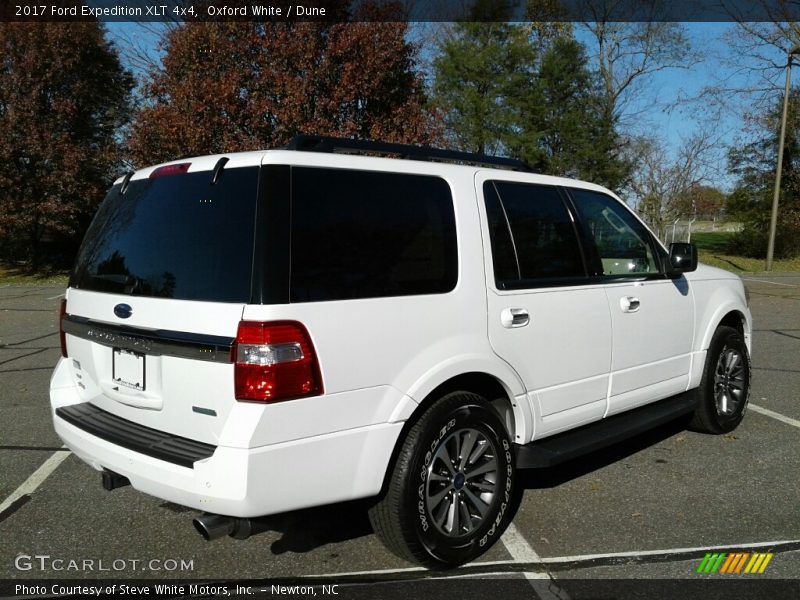 Oxford White / Dune 2017 Ford Expedition XLT 4x4