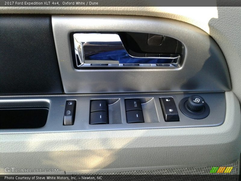 Oxford White / Dune 2017 Ford Expedition XLT 4x4