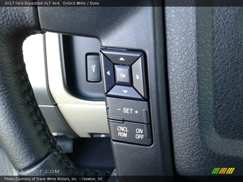 Oxford White / Dune 2017 Ford Expedition XLT 4x4