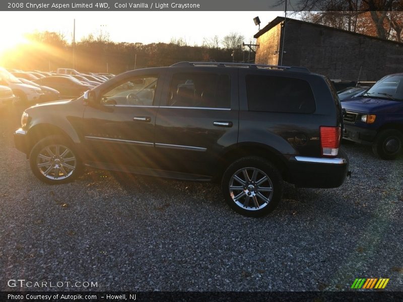 Cool Vanilla / Light Graystone 2008 Chrysler Aspen Limited 4WD