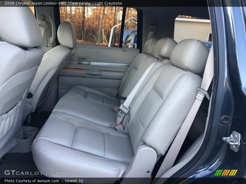 Cool Vanilla / Light Graystone 2008 Chrysler Aspen Limited 4WD