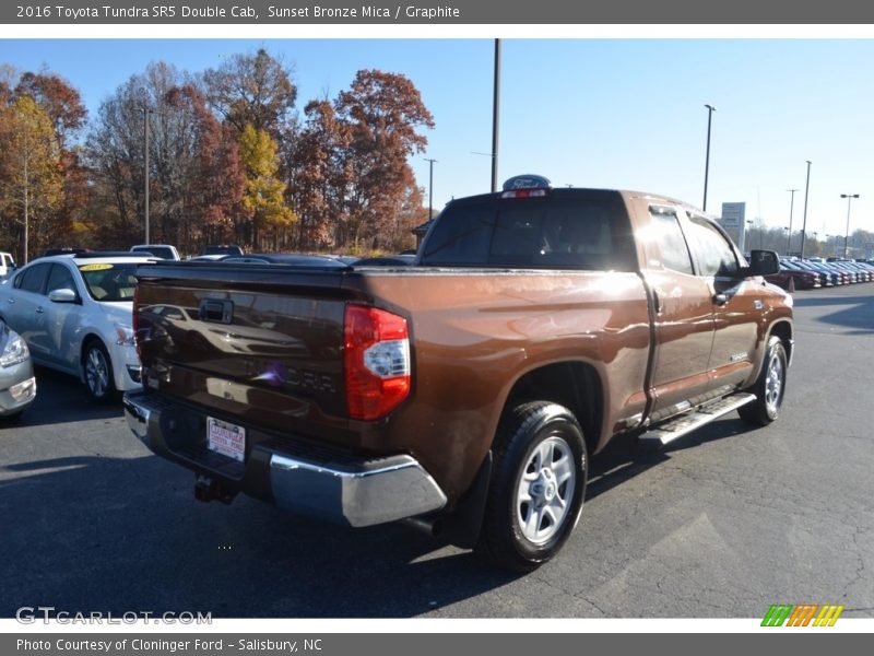 Sunset Bronze Mica / Graphite 2016 Toyota Tundra SR5 Double Cab