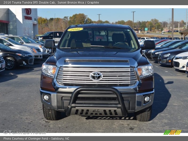 Sunset Bronze Mica / Graphite 2016 Toyota Tundra SR5 Double Cab