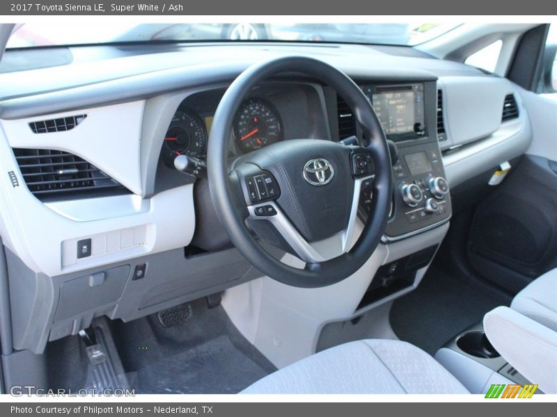 Super White / Ash 2017 Toyota Sienna LE