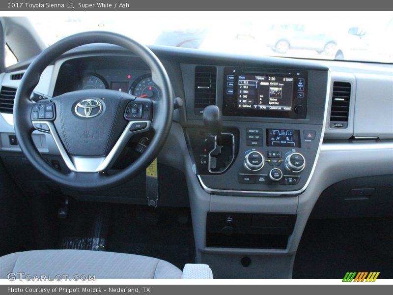 Super White / Ash 2017 Toyota Sienna LE