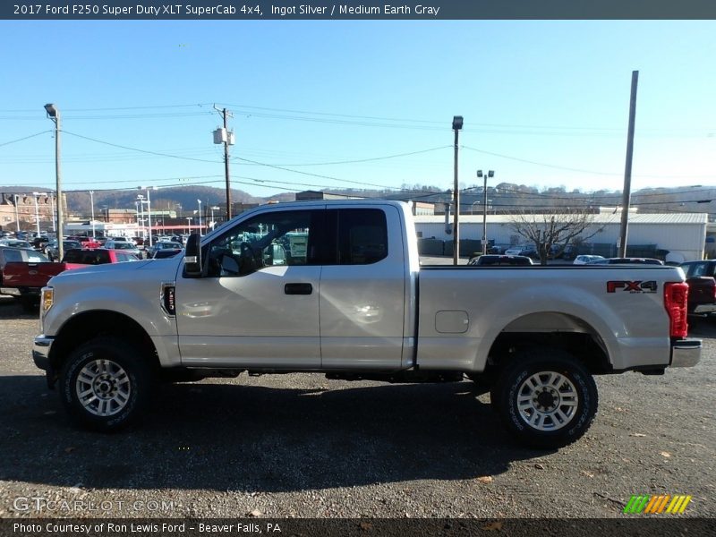 Ingot Silver / Medium Earth Gray 2017 Ford F250 Super Duty XLT SuperCab 4x4