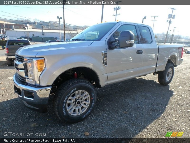 Ingot Silver / Medium Earth Gray 2017 Ford F250 Super Duty XLT SuperCab 4x4