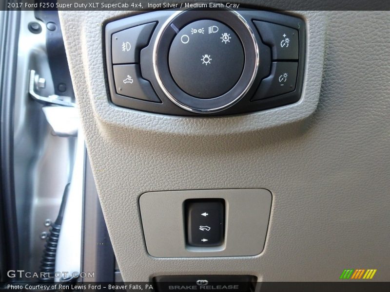 Ingot Silver / Medium Earth Gray 2017 Ford F250 Super Duty XLT SuperCab 4x4