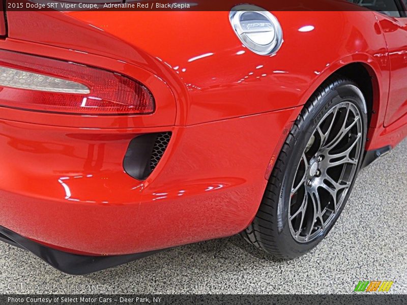 Adrenaline Red / Black/Sepia 2015 Dodge SRT Viper Coupe