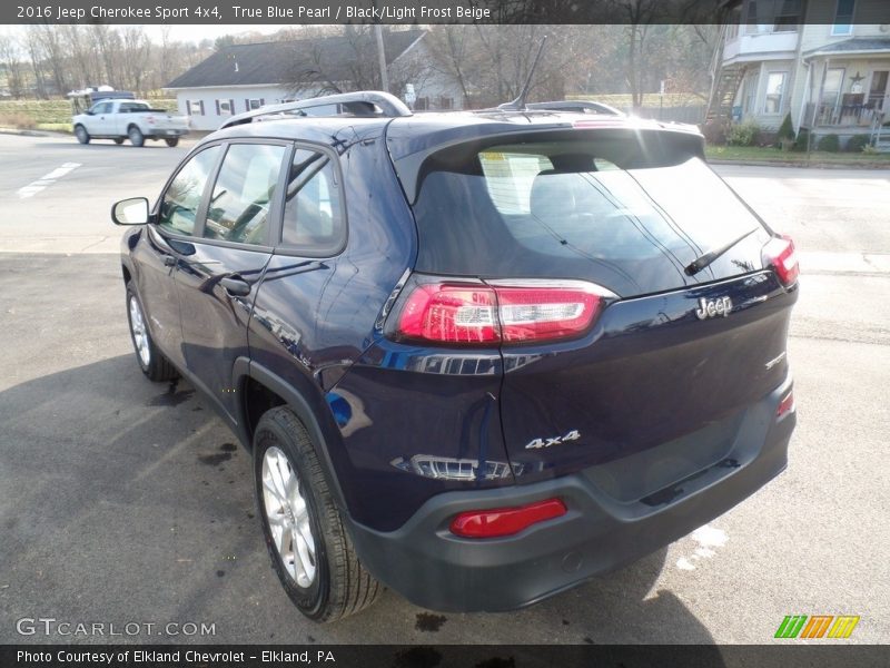 True Blue Pearl / Black/Light Frost Beige 2016 Jeep Cherokee Sport 4x4