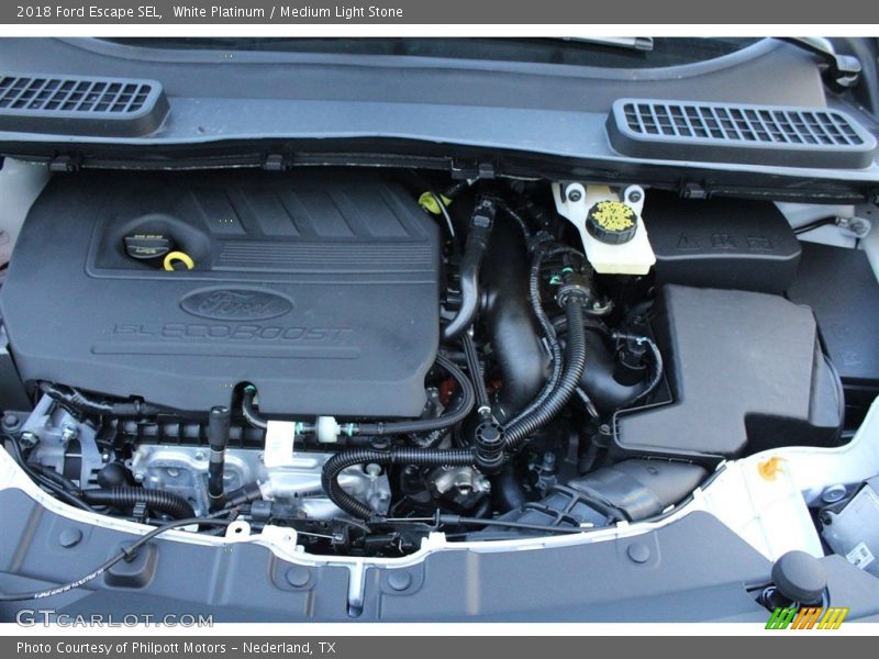 White Platinum / Medium Light Stone 2018 Ford Escape SEL