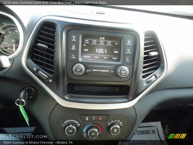 True Blue Pearl / Black/Light Frost Beige 2016 Jeep Cherokee Sport 4x4