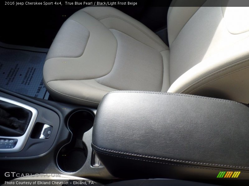 True Blue Pearl / Black/Light Frost Beige 2016 Jeep Cherokee Sport 4x4