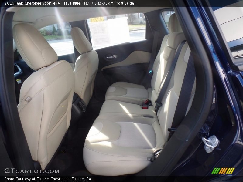 True Blue Pearl / Black/Light Frost Beige 2016 Jeep Cherokee Sport 4x4