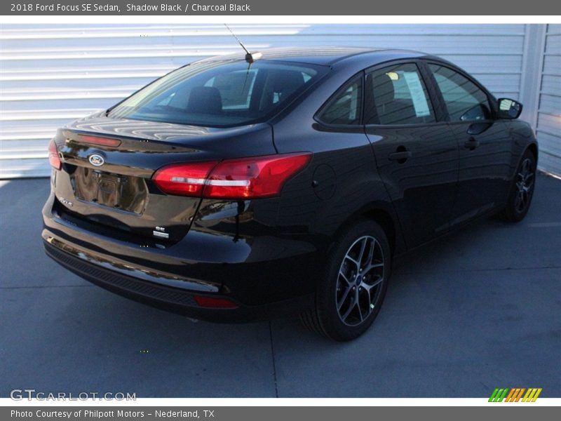Shadow Black / Charcoal Black 2018 Ford Focus SE Sedan