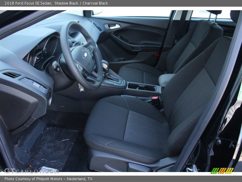 Shadow Black / Charcoal Black 2018 Ford Focus SE Sedan