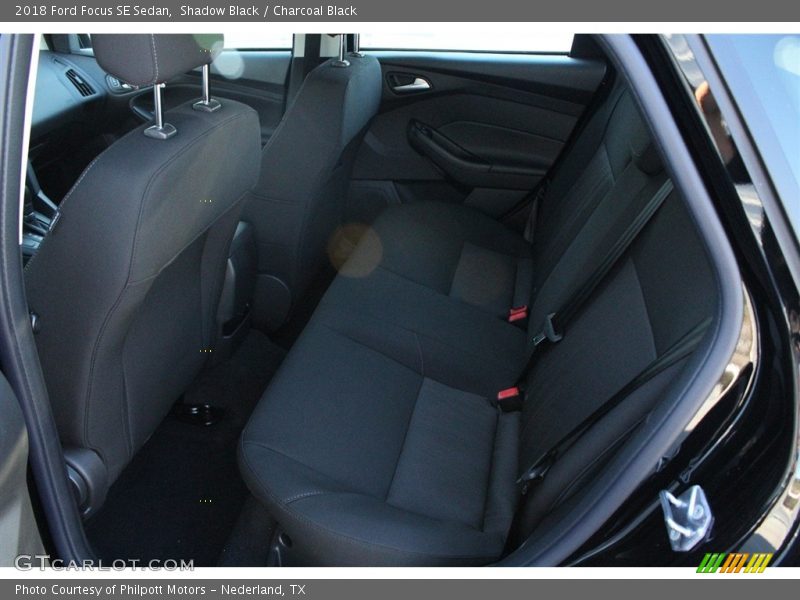 Shadow Black / Charcoal Black 2018 Ford Focus SE Sedan