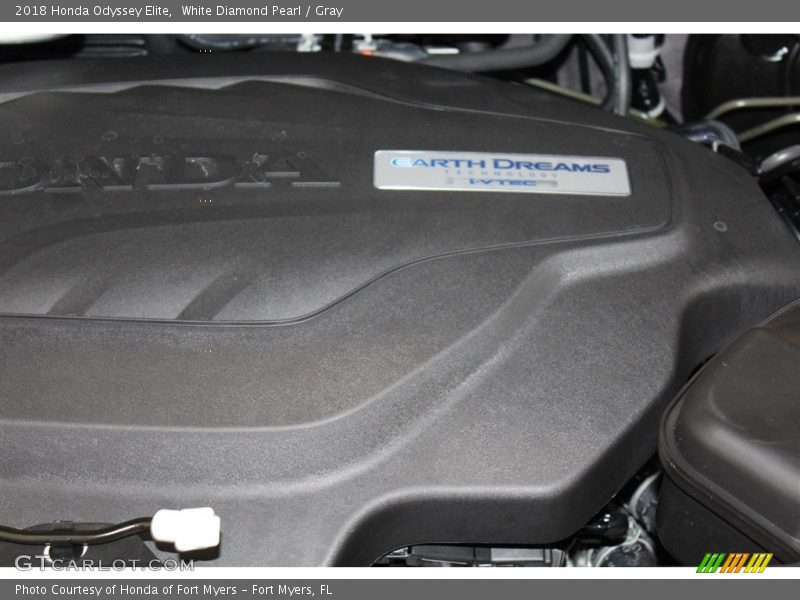 White Diamond Pearl / Gray 2018 Honda Odyssey Elite