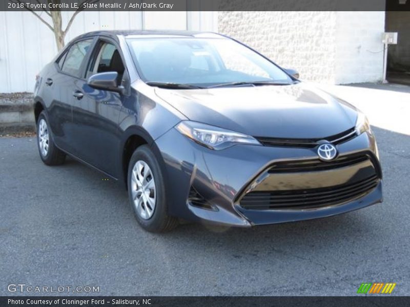 Front 3/4 View of 2018 Corolla LE